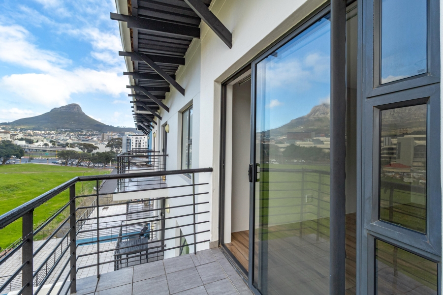 1 Bedroom Property for Sale in Zonnebloem Western Cape